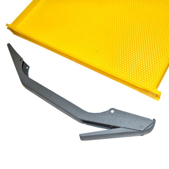 Keretfogó műanyag keretek kivételéhez